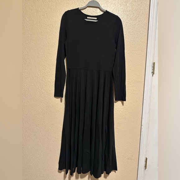 PERUVIAN CONNECTION Anna Dress in Black Size Medium Pima Cotton Model - Picture 7 of 7